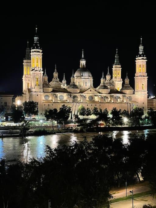 Apartamento Con Vistas Al Pilar Con Aparcamiento Privado Zaragoza Exterior foto